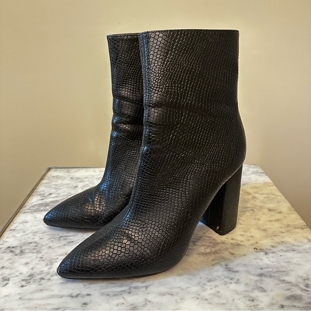 Boohoo Snakeprint Pointy Chunky Heel Booties